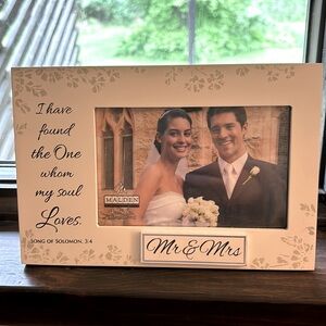 Brand new wedding picture frame